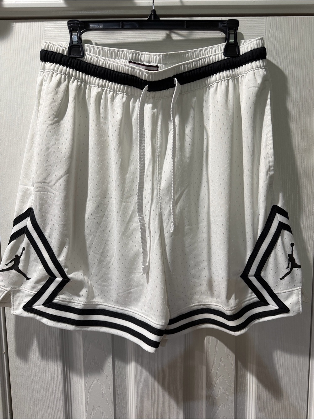 Jordan Men's White Athletic Basketball Diamond Shorts with Black Trim XXL